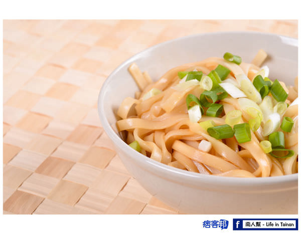 台南市關廟區 美食 何上口麵 乾的關廟麵 南人幫